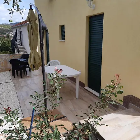 Magdanik Apartment